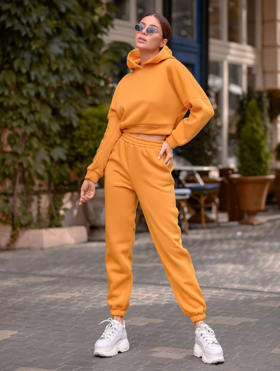 Костюм спортивный